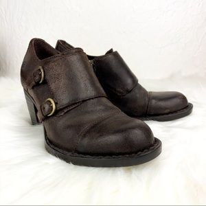 🔥 Born dark brown leather buckled booties